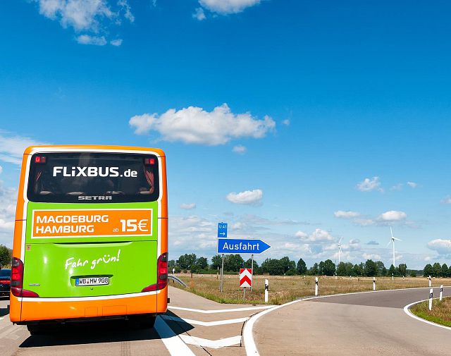 flixbus-g2ba433ec7_1920