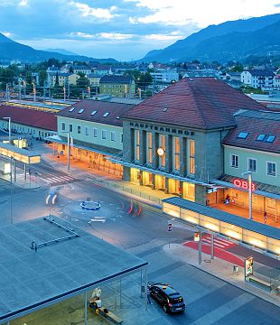 Bus und Bahn